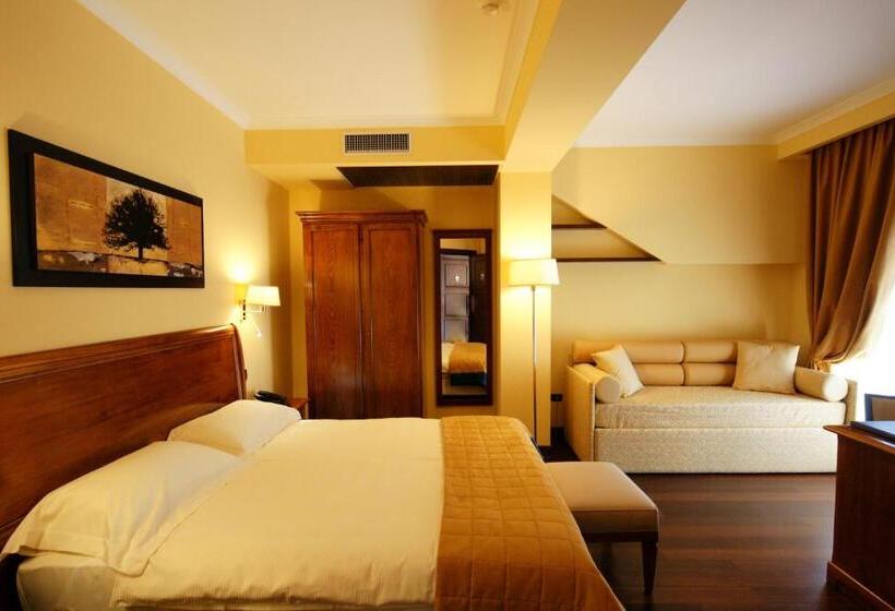 Четырехместный Номер Стандарт, Bram