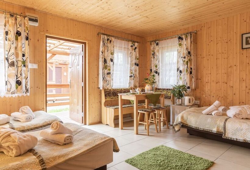 בקתת חדר, Bursztyn   Bernstein Spa & Wellness