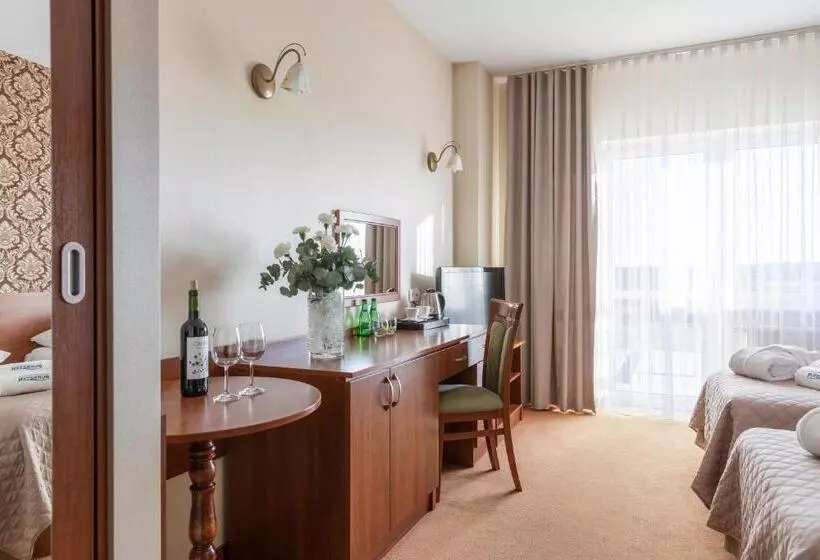 デラックストリプルルーム, Bursztyn   Bernstein Spa & Wellness