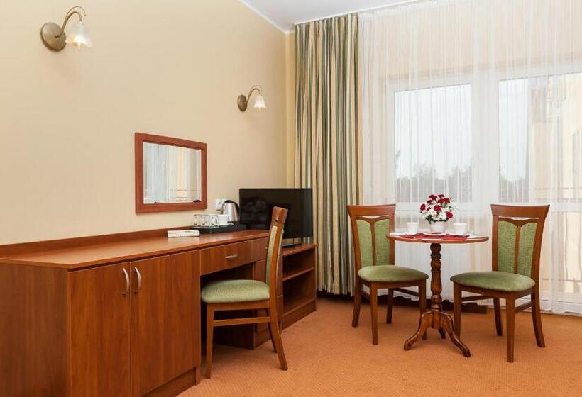 חדר דלוקס לשלושה, Bursztyn   Bernstein Spa & Wellness