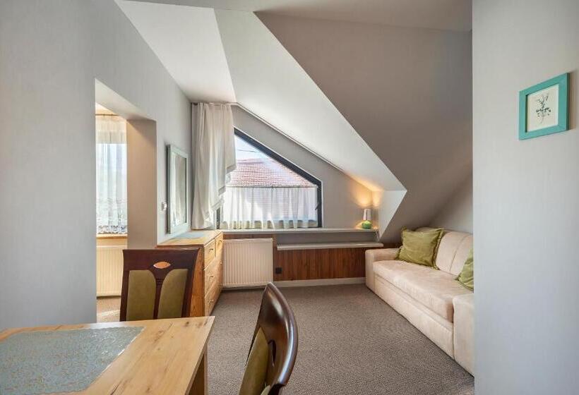 اتاق استاندارد سه نفره, Dom Atalia Wynajem Pokoi