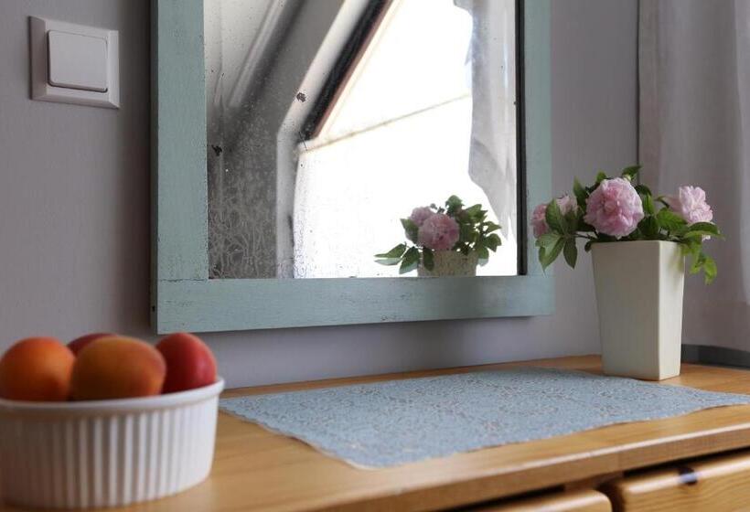 اتاق استاندارد سه نفره, Dom Atalia Wynajem Pokoi