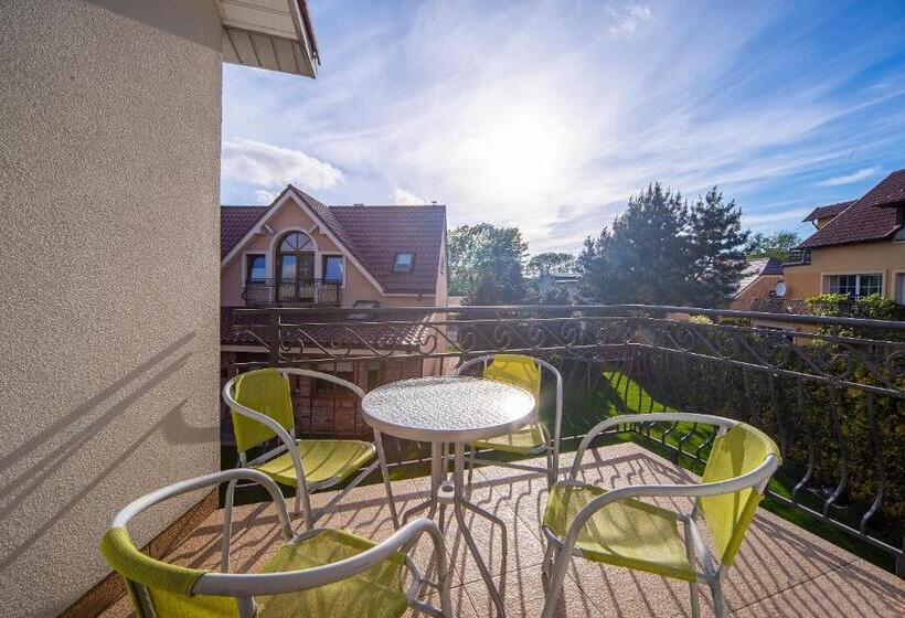 سوئیت با بالکن, Dom Atalia Wynajem Pokoi