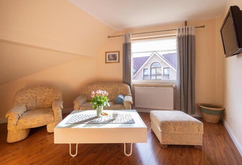 سوئیت با بالکن, Dom Atalia Wynajem Pokoi