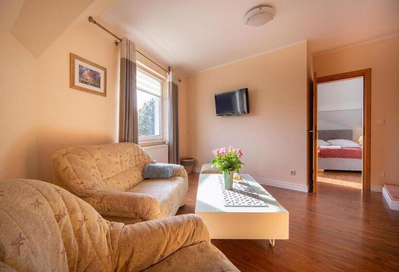 سوئیت با بالکن, Dom Atalia Wynajem Pokoi