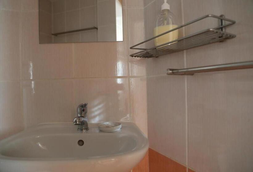 سوئیت با بالکن, Dom Atalia Wynajem Pokoi