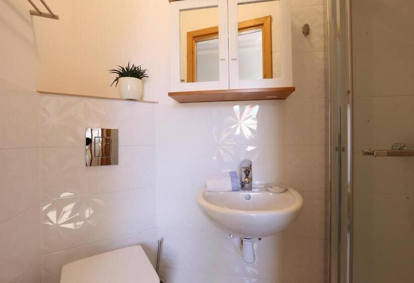 اتاق لوکس, Dom Atalia Wynajem Pokoi