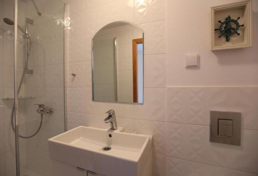 اتاق لوکس, Dom Atalia Wynajem Pokoi