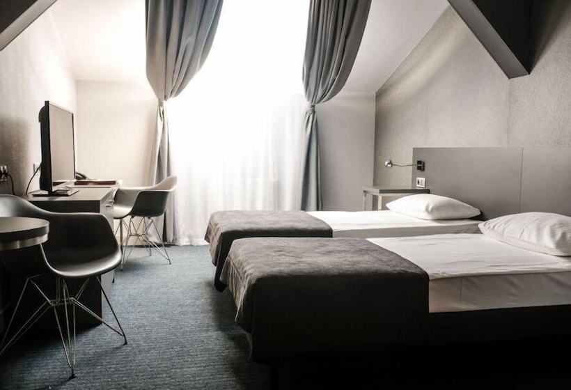 غرفة إقتصادية, Europa Starachowice