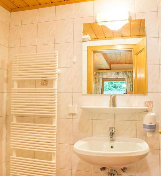 חדר סטנדרט, Gell