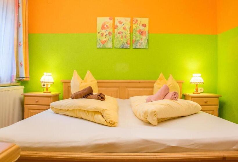 חדר משפחתי, Gell