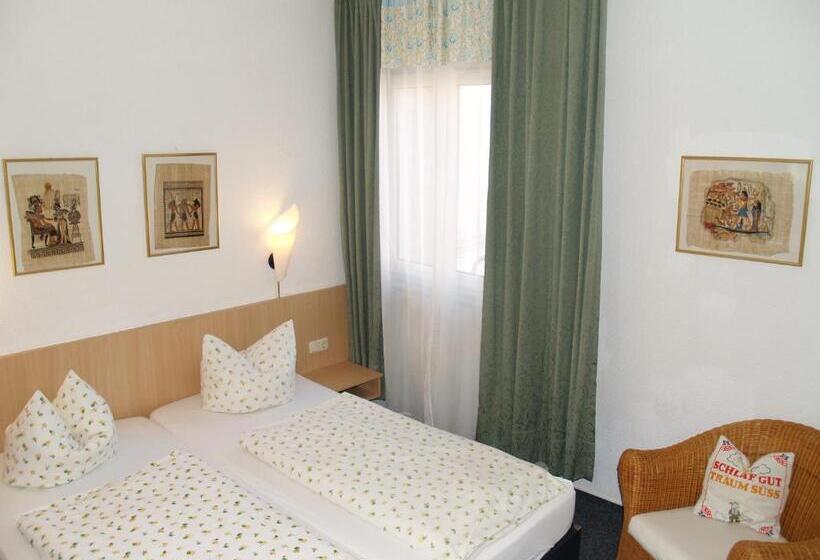 Номер Стандарт, Goldenes Faß