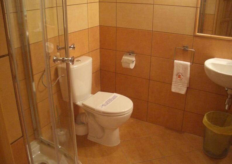 豪华三人间, Krak