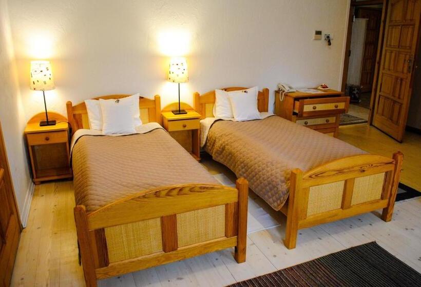 豪华三人间, Krak