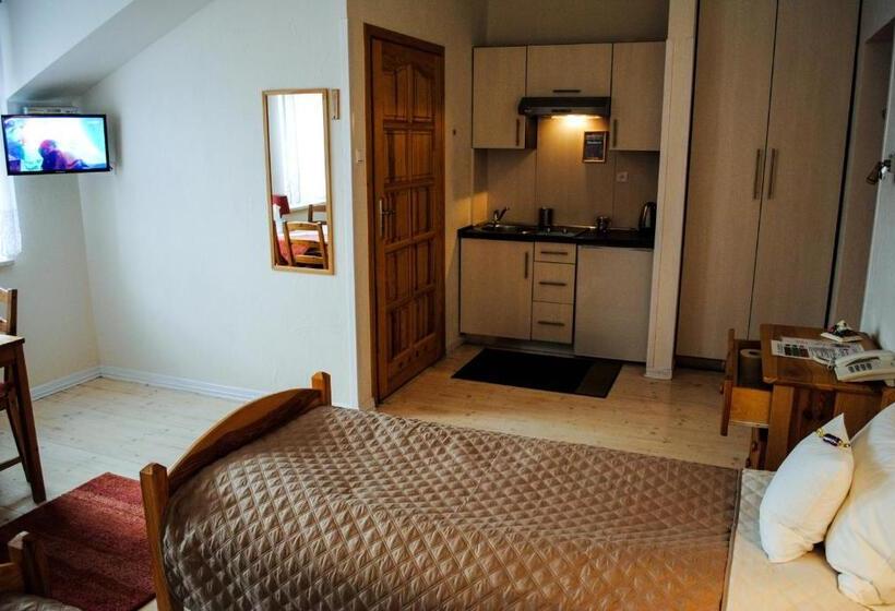 四人豪华间, Krak