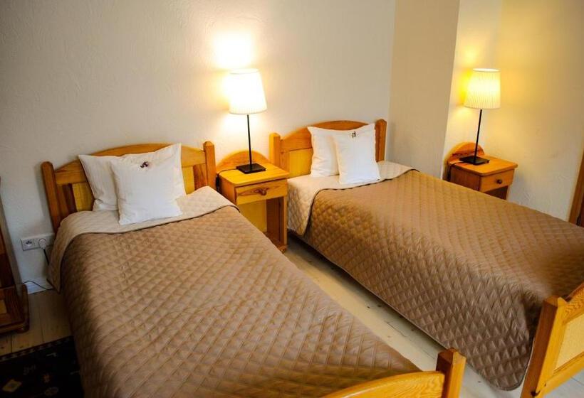 四人豪华间, Krak