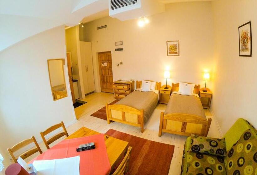 四人豪华间, Krak