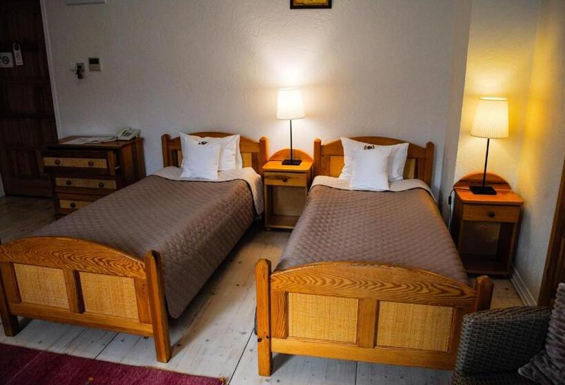 豪华三人间, Krak