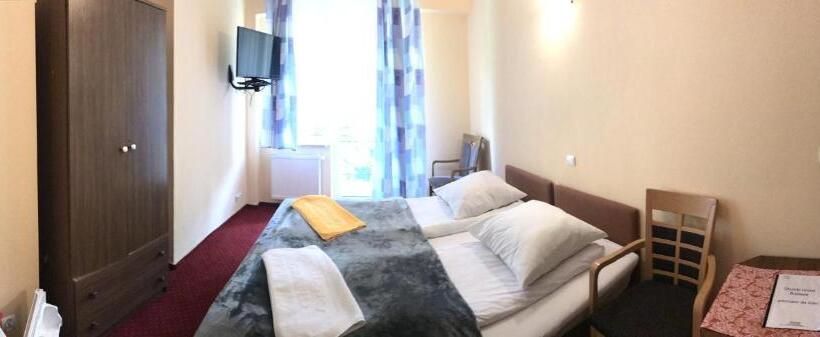 اتاق اکونومی, Okulski Grand Rozewie