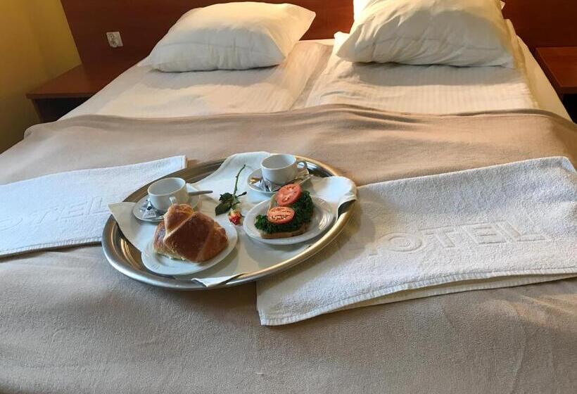 آپارتمان 1 خوابه با تراس, Okulski Grand Rozewie