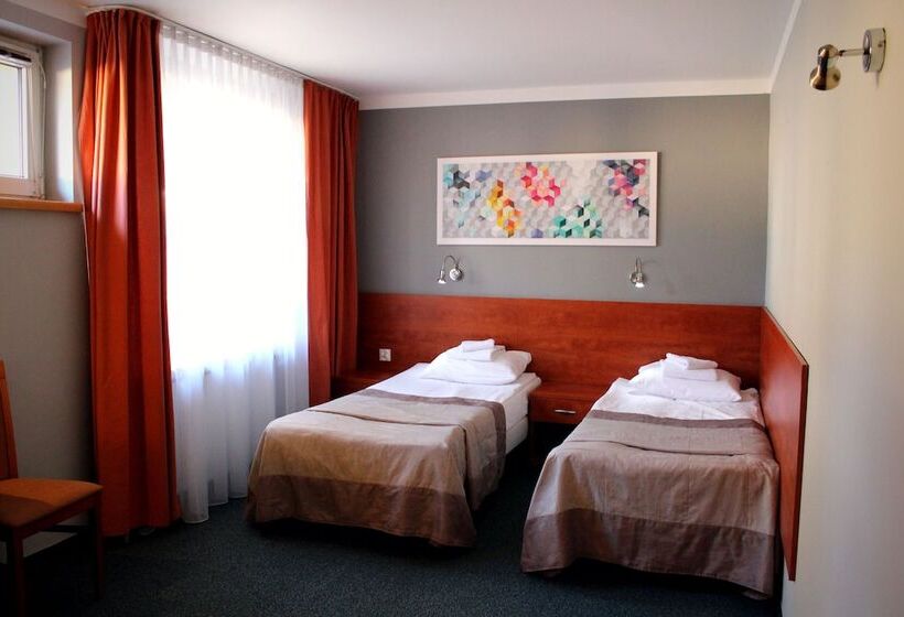 اتاق اکونومی, Pod Jedlami