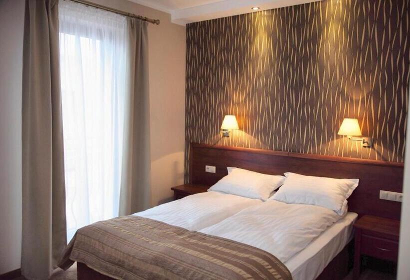 חדר סטנדרט יחיד, Pod Kluką