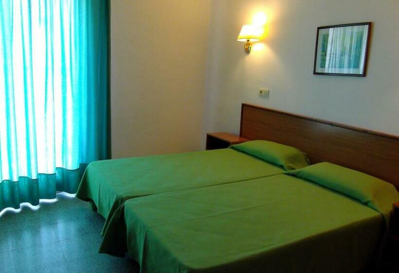 غرفة قياسية مزوَّدة بشُرفة, Simeon