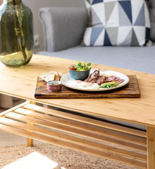 غرفة قياسية رباعية, Szuflada Rooms