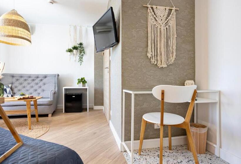 4인용 스탠다드 룸, Szuflada Rooms