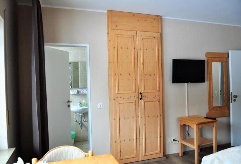 스탠다드 발코니 룸, Verena S Park