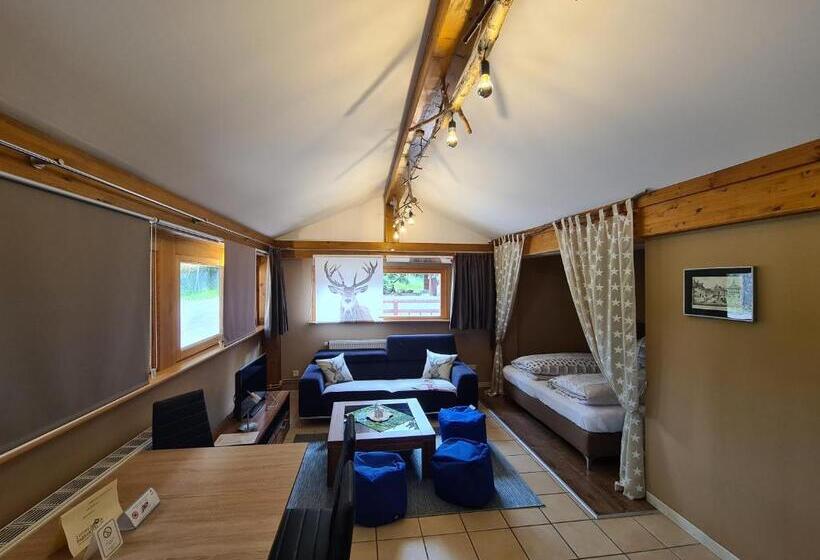 침실 2개 아파트, Verena S Park