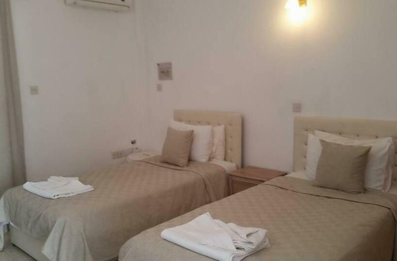 غرفة قياسية, Paradise