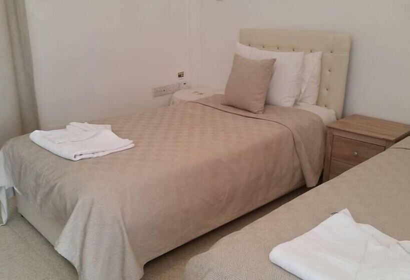 غرفة قياسية, Paradise