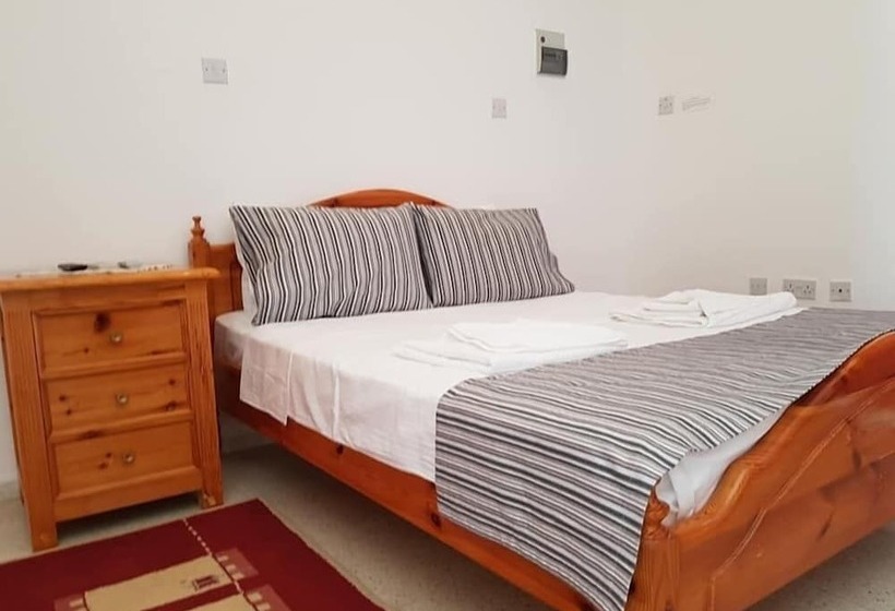 غرفة قياسية, Paradise