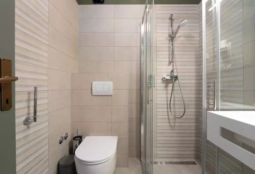 اتاق استاندارد سه تخته با بالکن, Boutique Hotel Paradiso