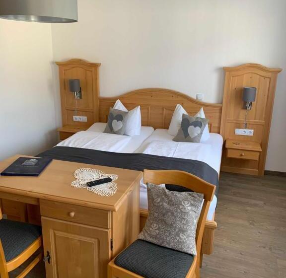 スタンダードトリプルルーム, Gasthof Zum Waldstein