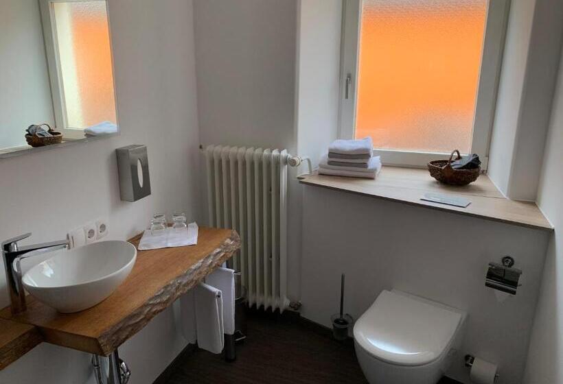 スタンダード4人部屋, Gasthof Zum Waldstein