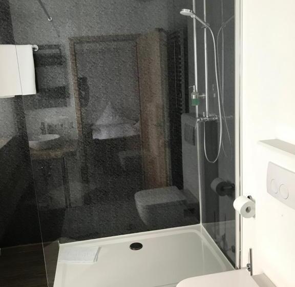 コンフォートルーム, Gasthof Zum Waldstein