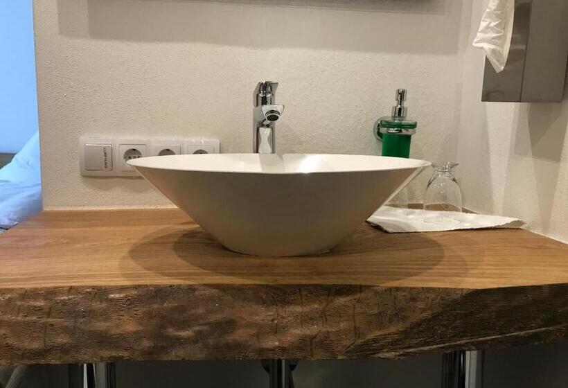 コンフォートルーム, Gasthof Zum Waldstein