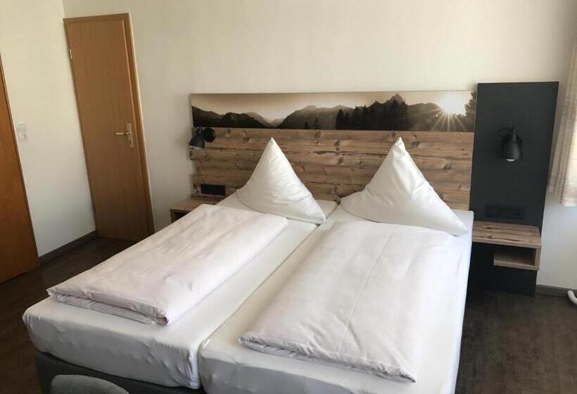 コンフォートルーム, Gasthof Zum Waldstein