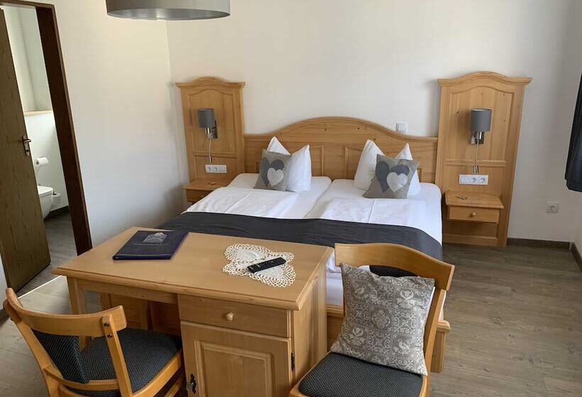 スタンダードトリプルルーム, Gasthof Zum Waldstein