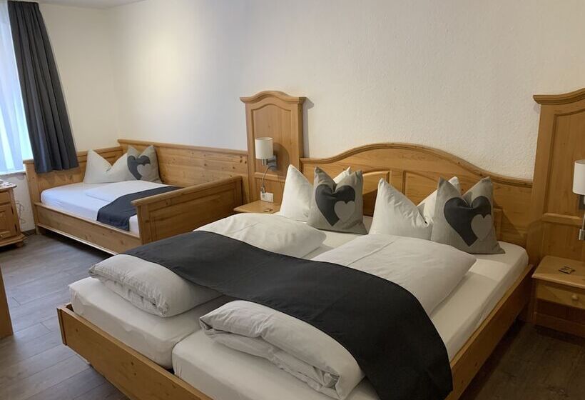 スタンダード4人部屋, Gasthof Zum Waldstein