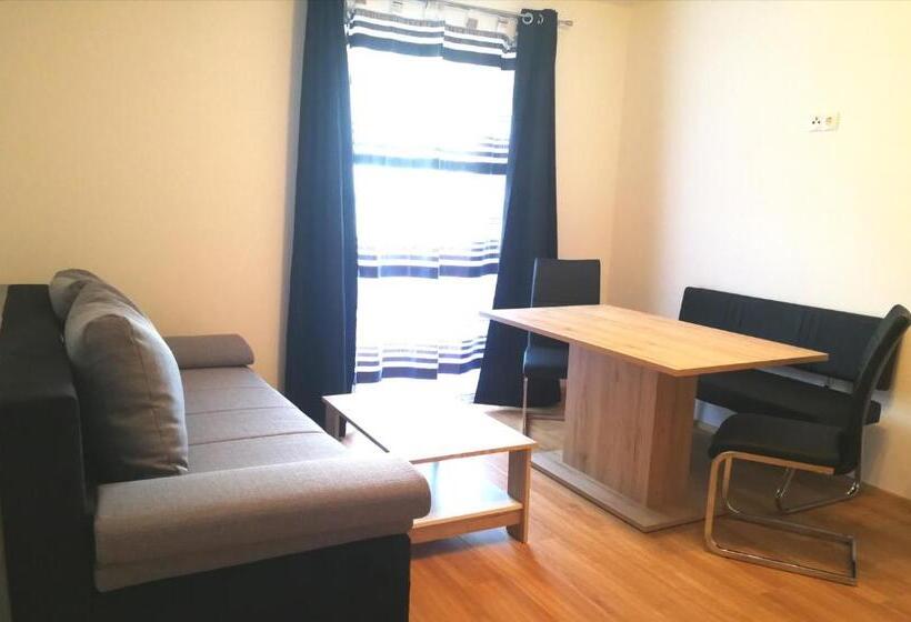 Апартаменты 1 Спальня с Балконом, Schusterbauer