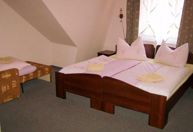 스탠다드 트리플 룸, Villa Carmen