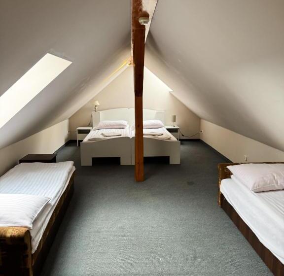 패밀리 룸, Villa Carmen