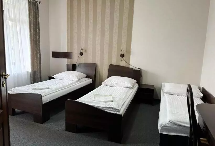 スタンダード４人部屋, Villa Carmen
