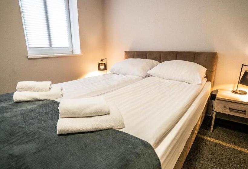 اتاق لوکس, Villa Pallas