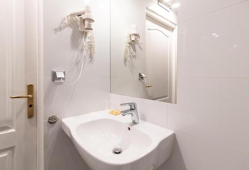 اتاق لوکس, Villa Pallas