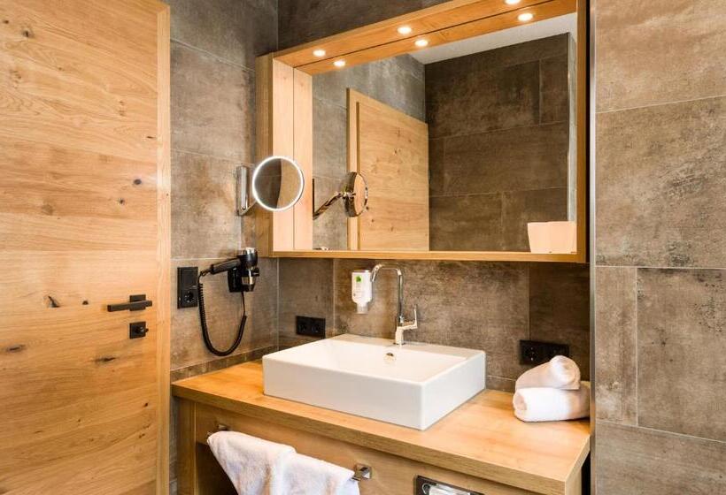 小型豪华套房, Wohlfühlhotel Berg Heil