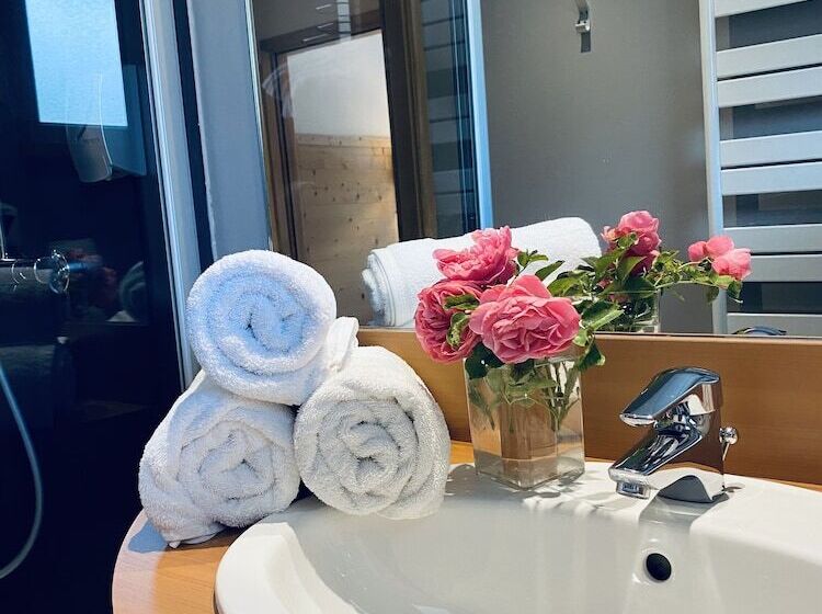 스탠다드 트리플 룸, Les Reflets Du Lac